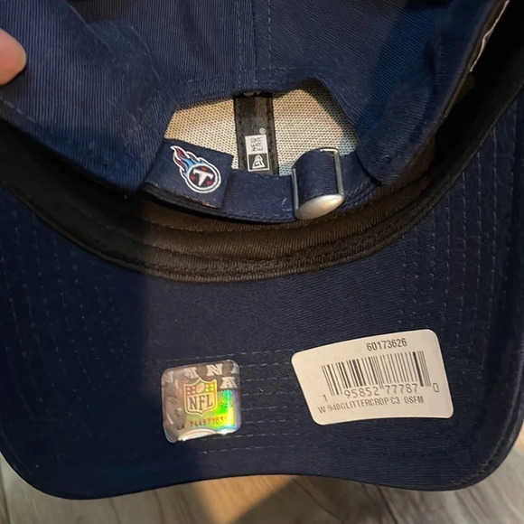 NWT Tennessee Titans NFL Football Women’s Glitter Hat - Picture 2 of 2